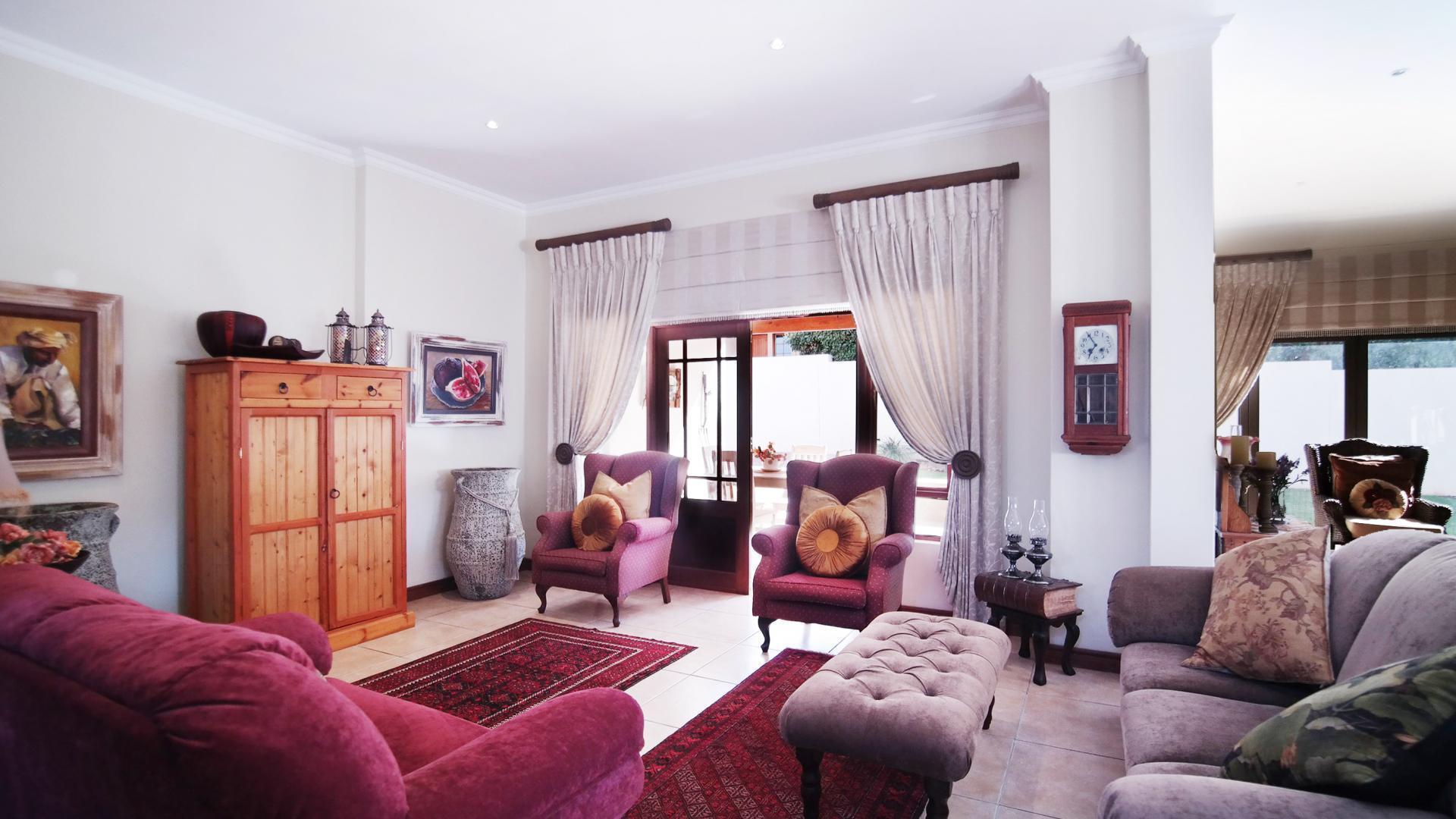 Formal Lounge of property in Cormallen Hill Estate