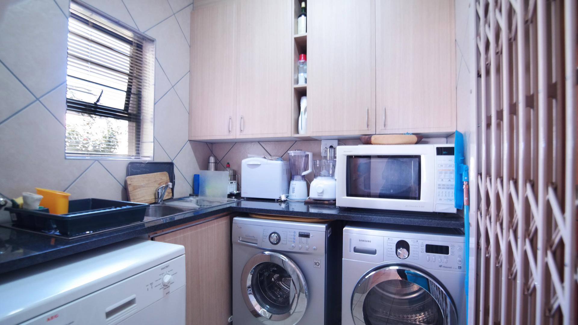 Scullery - 3 square meters of property in The Meadows Estate