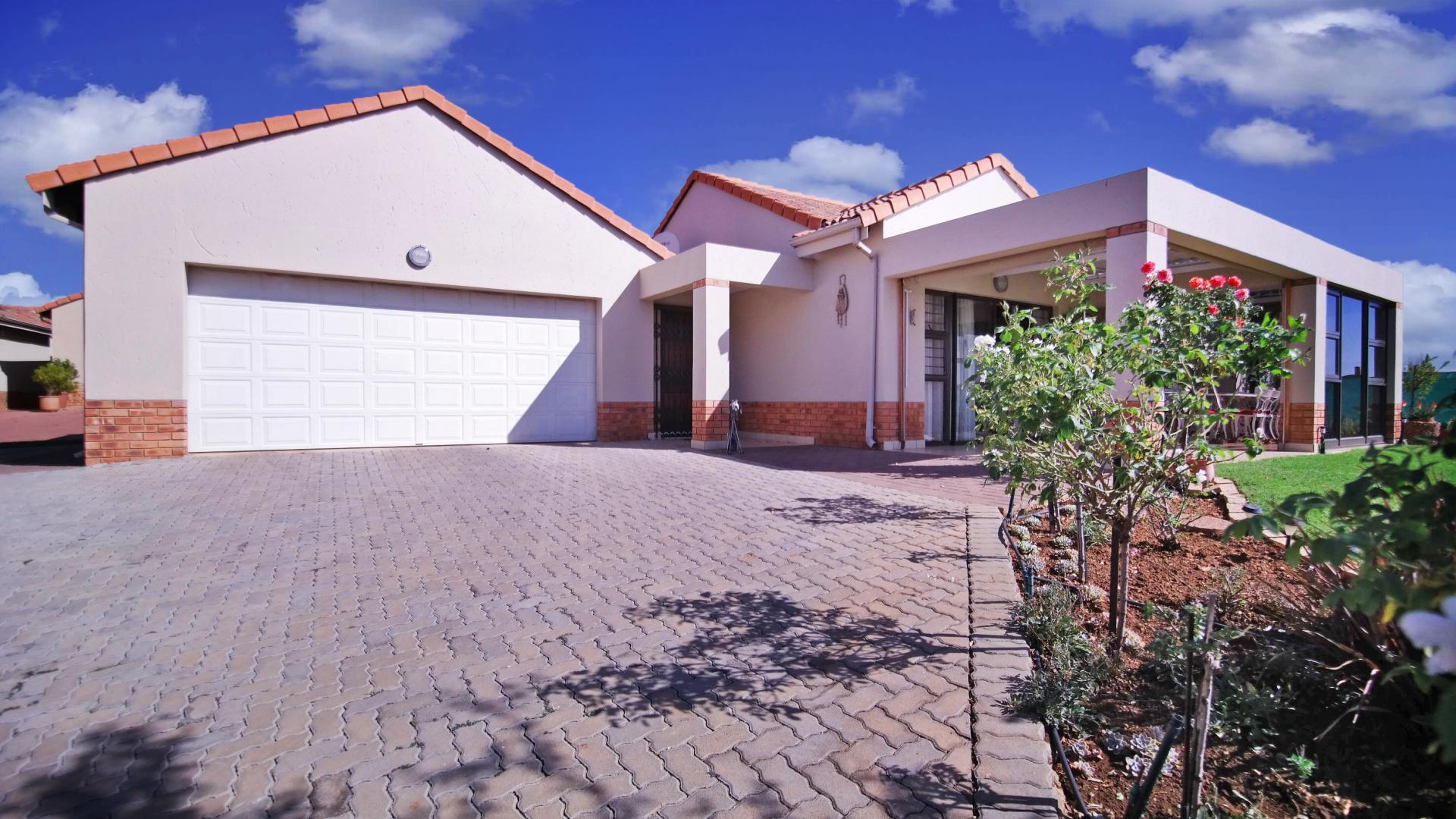 Front View of property in The Meadows Estate