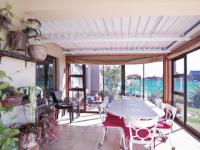 Patio - 25 square meters of property in The Meadows Estate