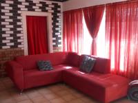 Lounges - 19 square meters of property in Brakpan