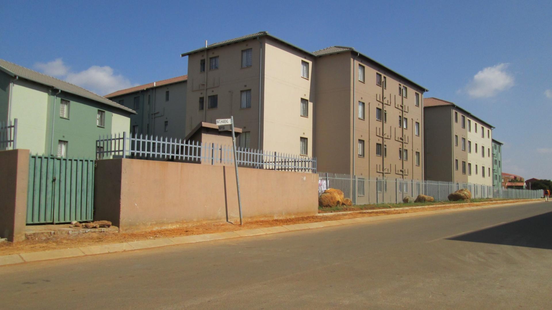 Front View of property in Zondi