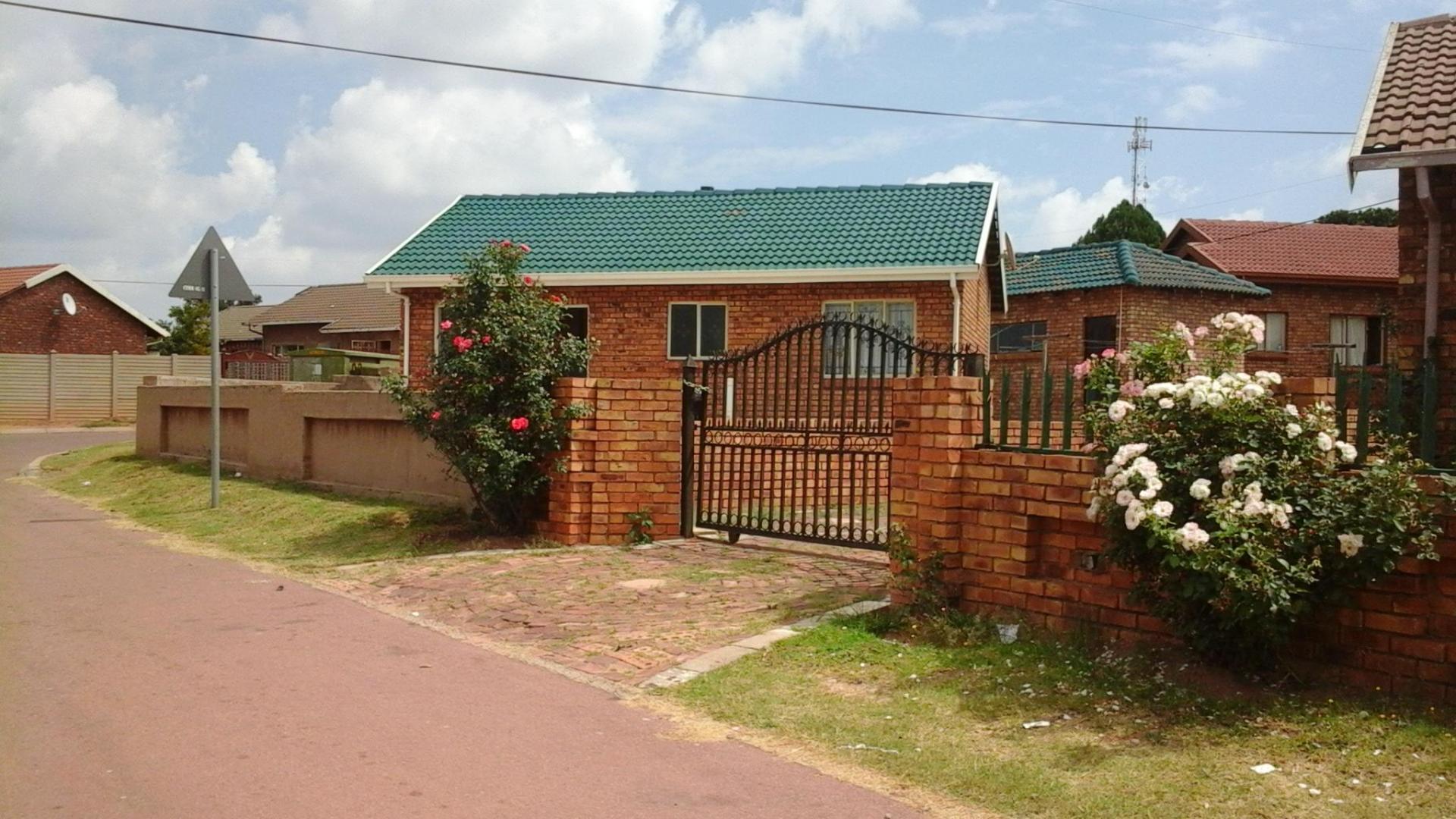 Front View of property in Cullinan