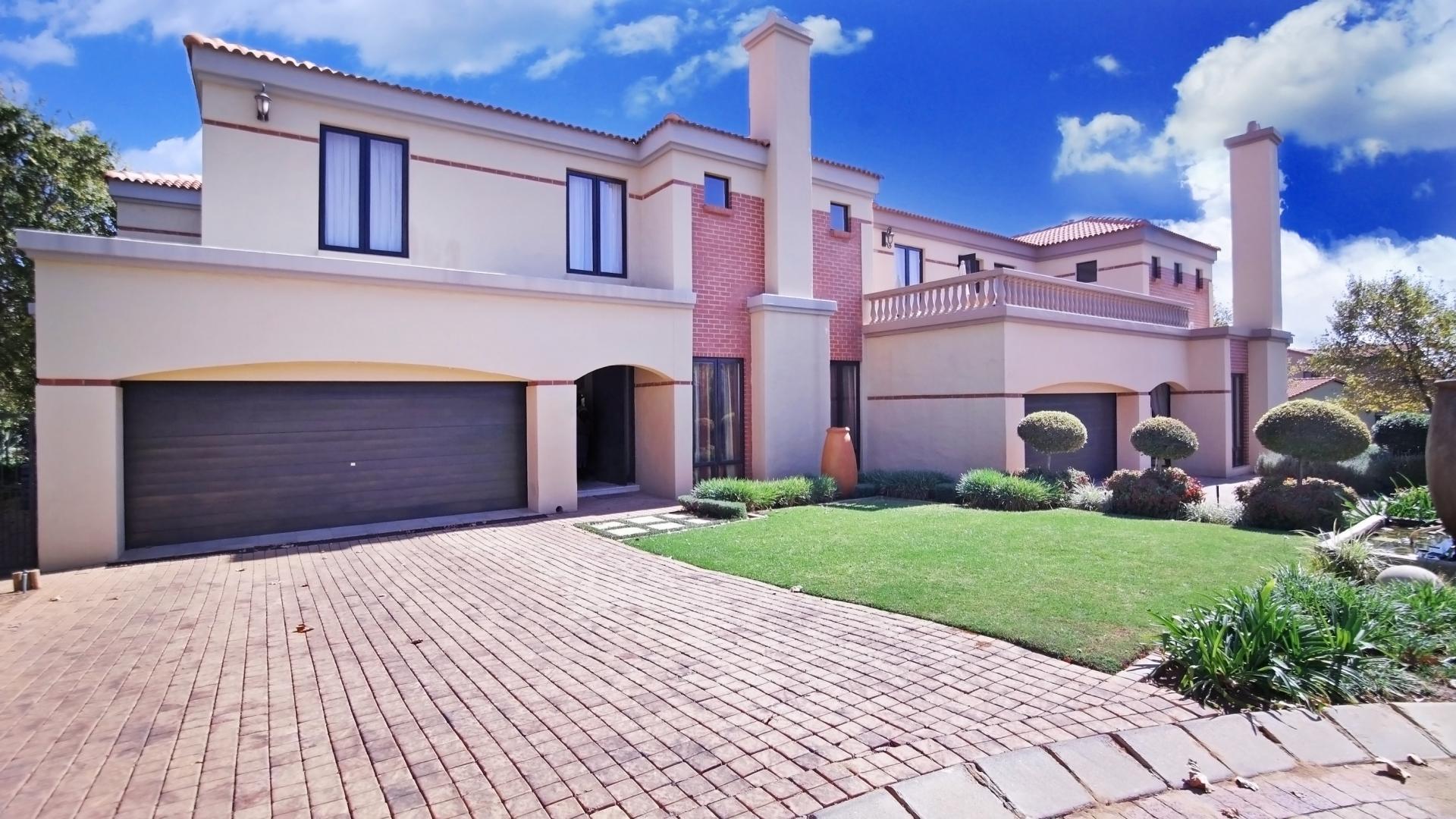 Front View of property in Boardwalk Manor Estate