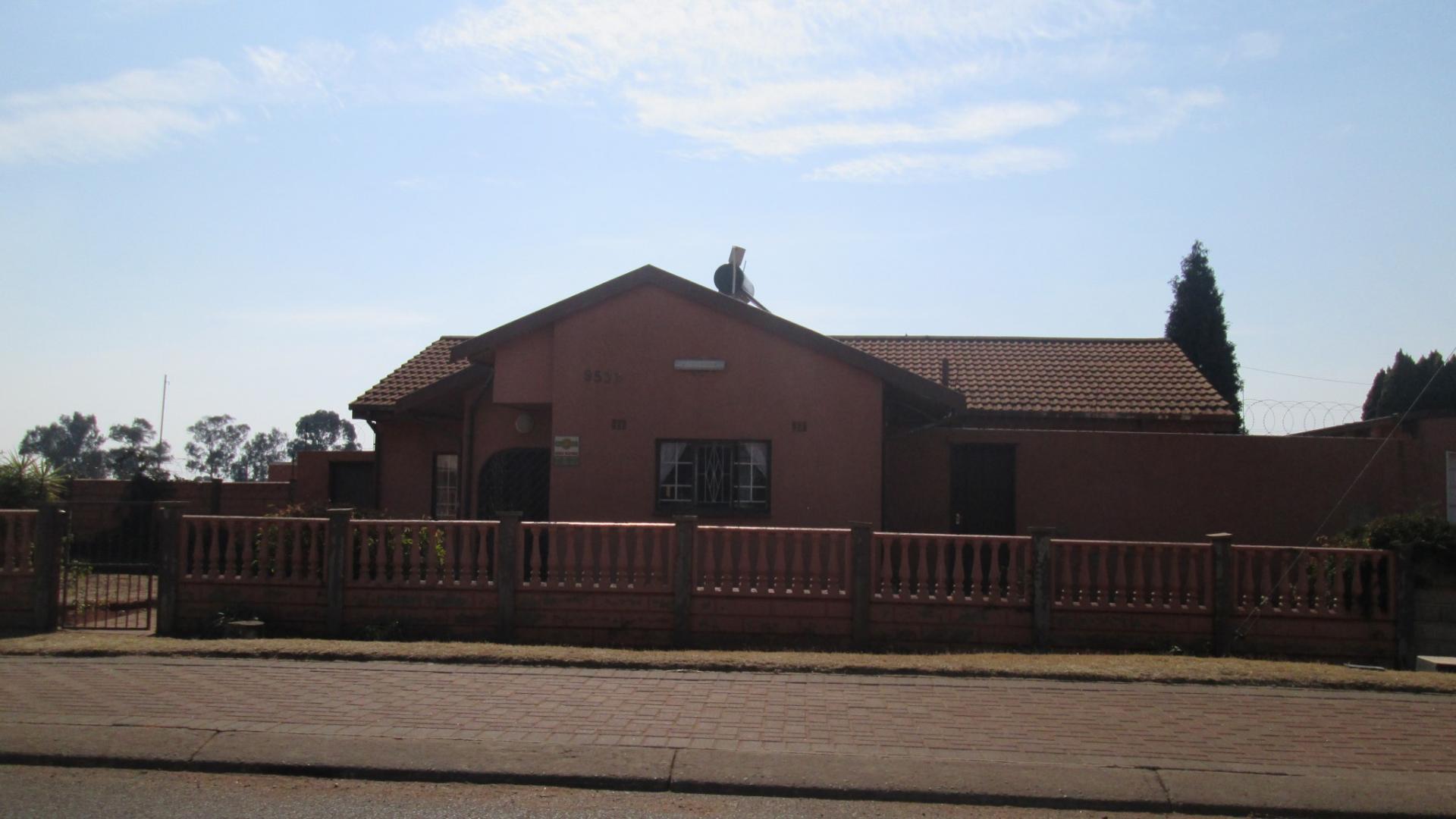 Front View of property in Lenasia