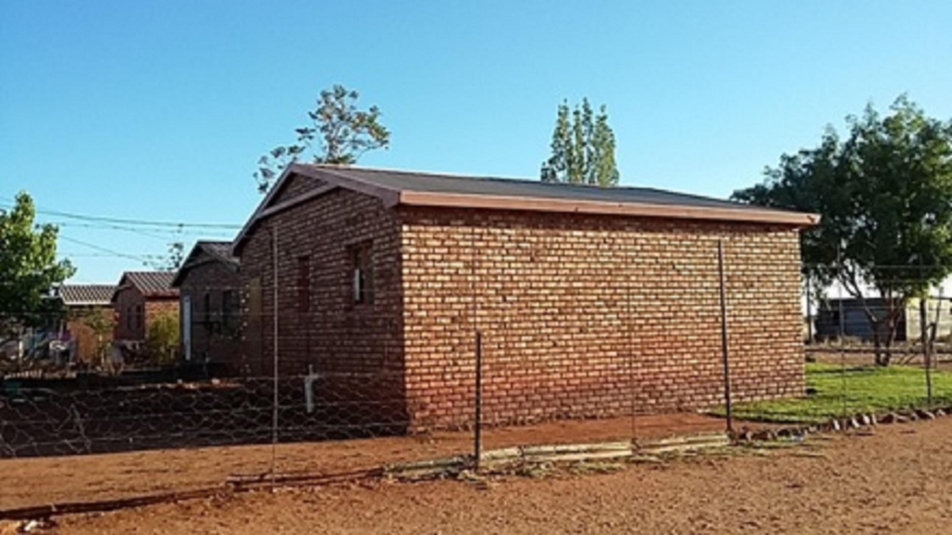 Standard Bank Insolvent 2 Bedroom House for Sale in Kimberle Standard Bank Insolvent 2 Bedroom House for Sale in Kimberle