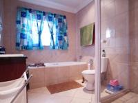 Bathroom 1 - 7 square meters of property in Newmark Estate
