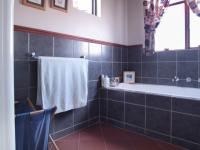 Bathroom 2 - 11 square meters of property in Woodhill Golf Estate