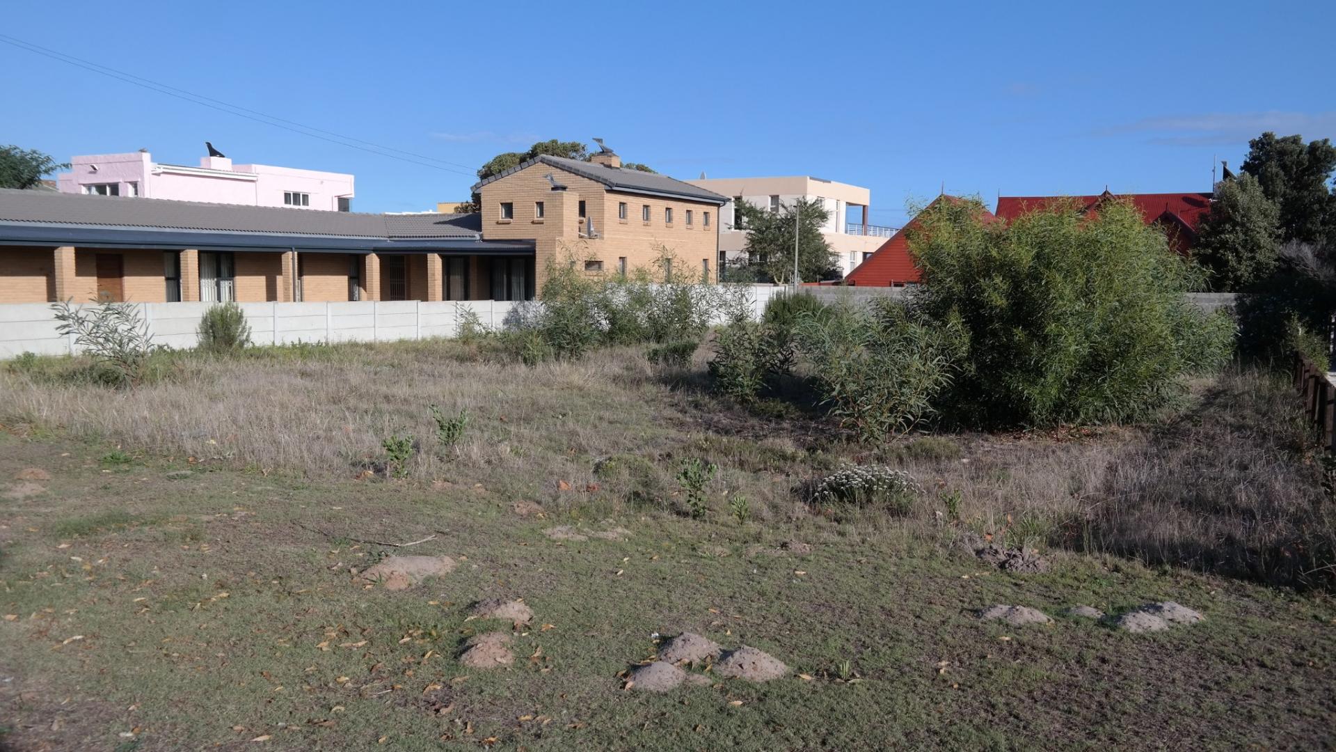 Front View of property in Sand Bay