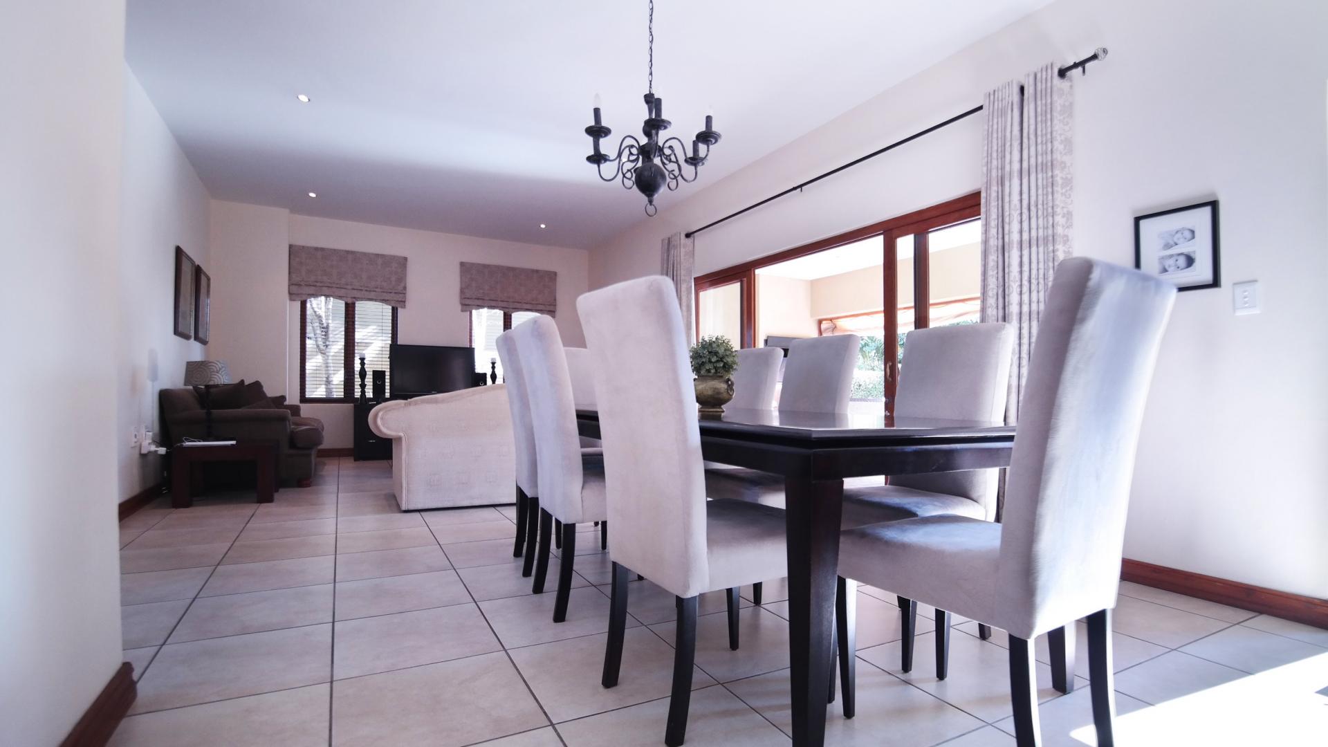 Dining Room - 17 square meters of property in Willow Acres Estate