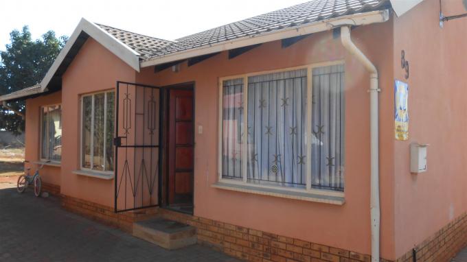 3 Bedroom House for Sale For Sale in Geelhoutpark - Private Sale - MR128830