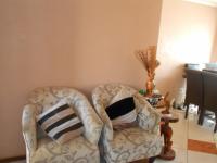 Lounges - 14 square meters of property in Geelhoutpark