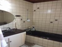 Bathroom 3+ of property in Kroonstad