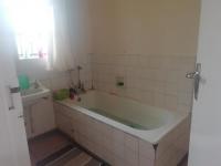 Bathroom 1 - 7 square meters of property in Welgedacht