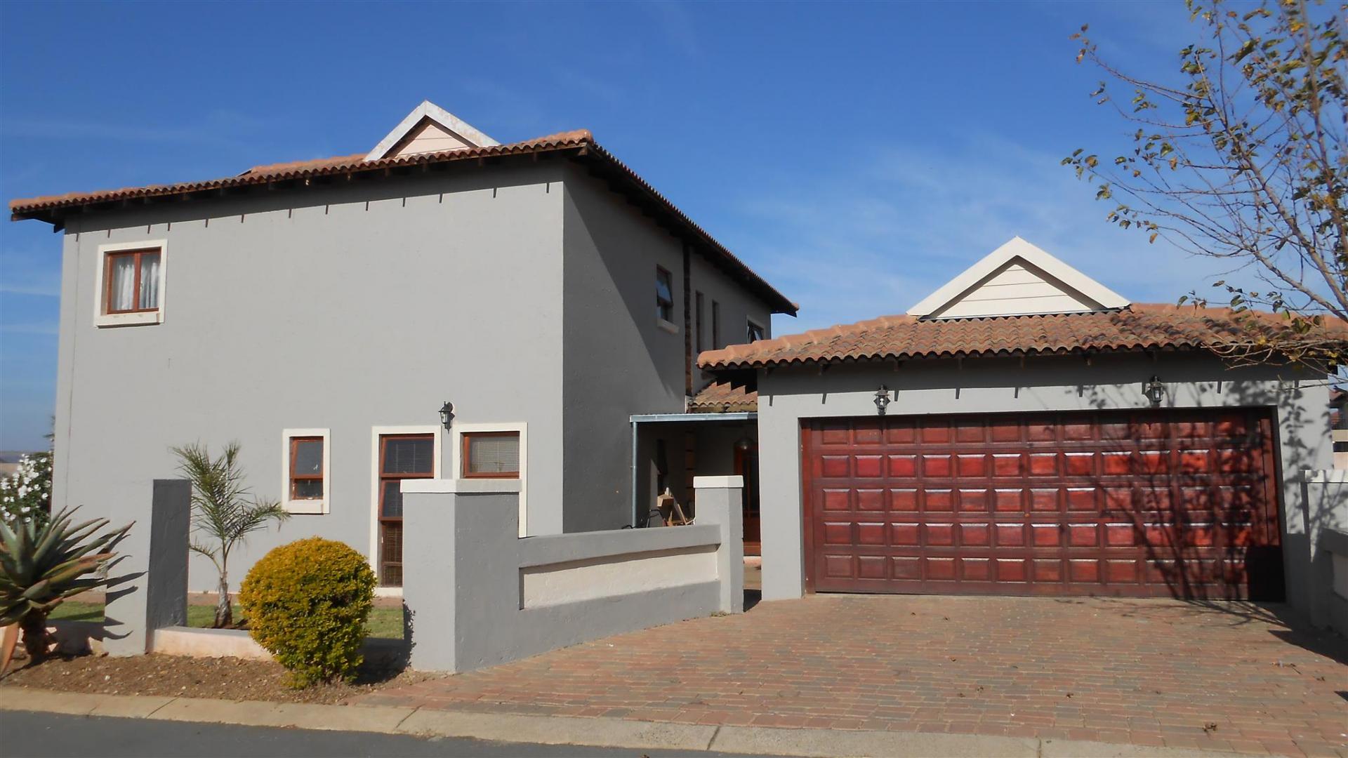 Front View of property in Savannah Country Estate