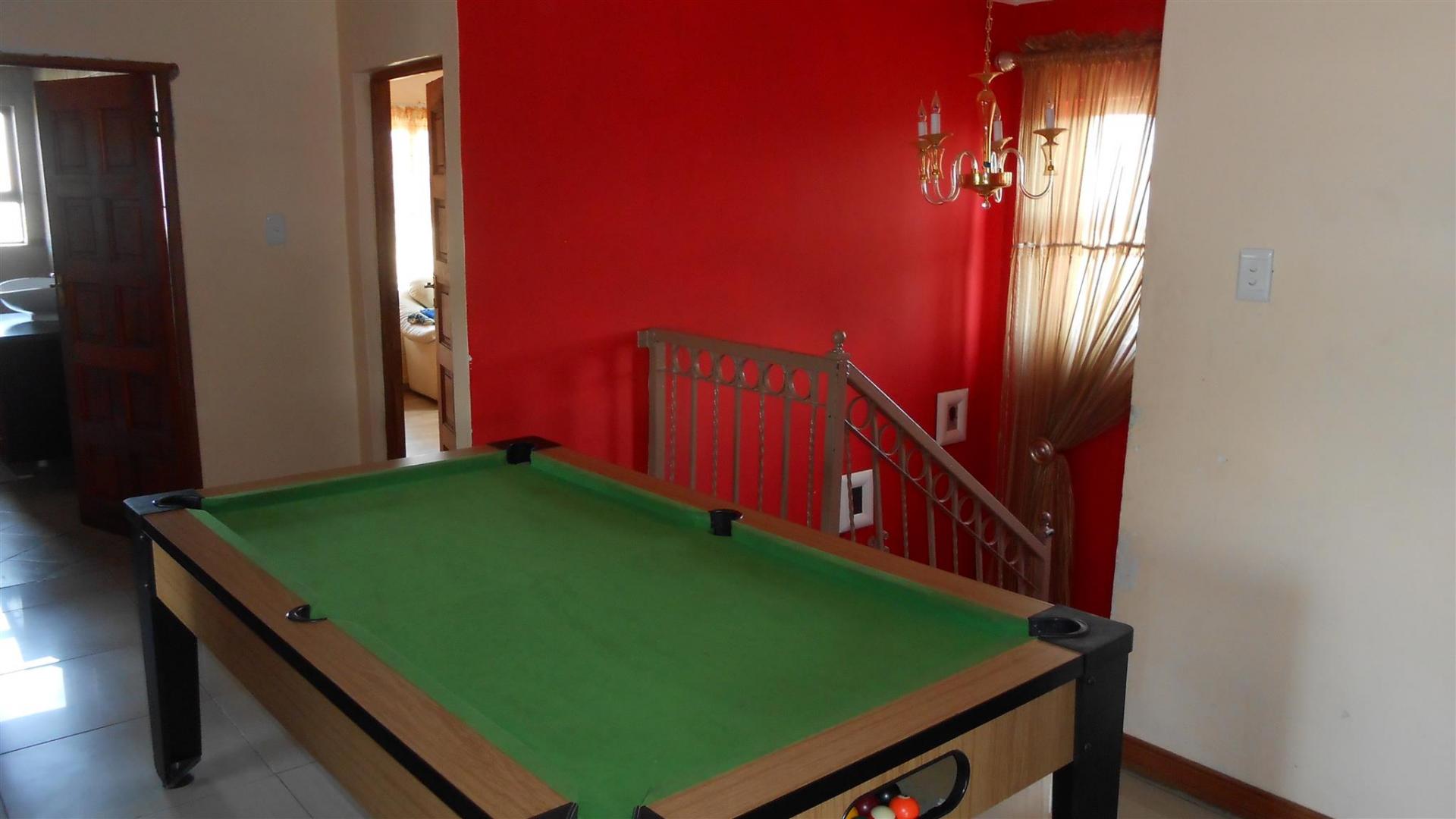 Spaces - 37 square meters of property in Savannah Country Estate