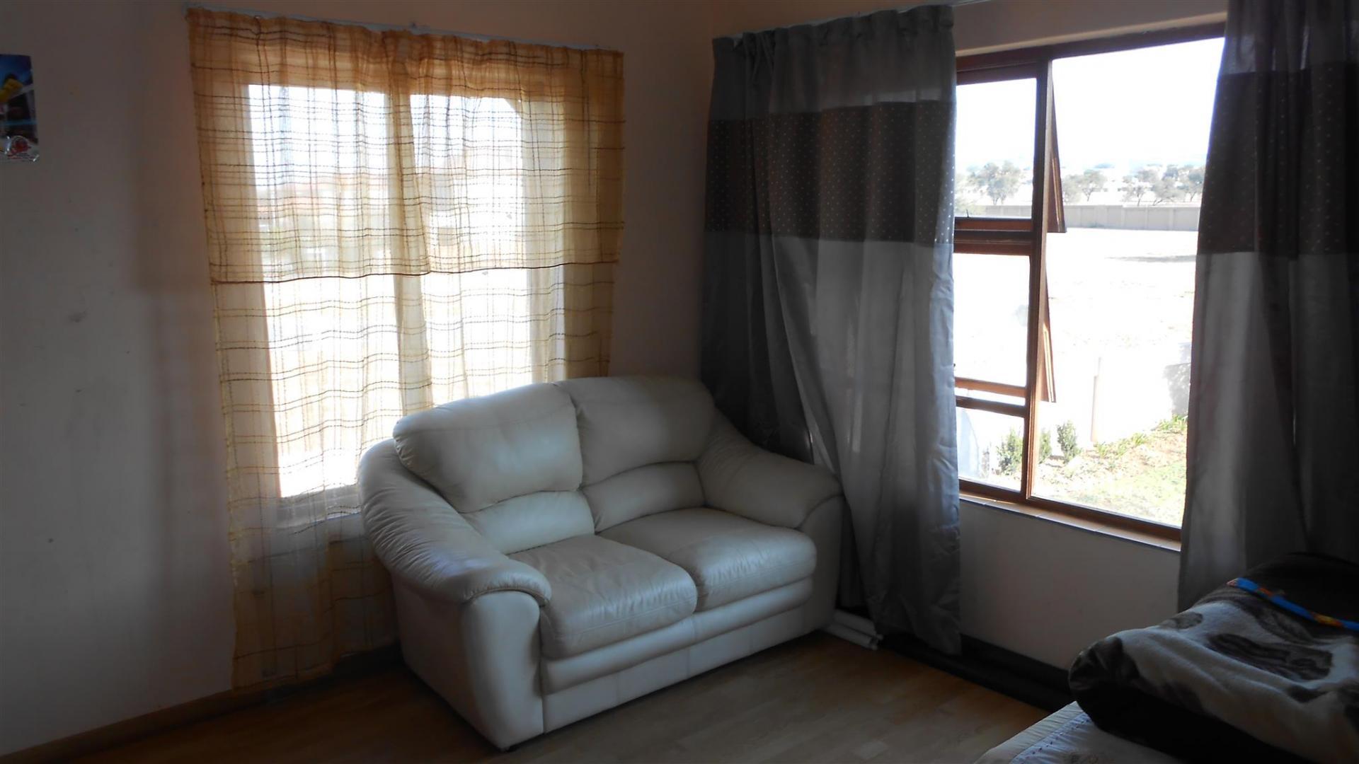 Bed Room 3 - 17 square meters of property in Savannah Country Estate