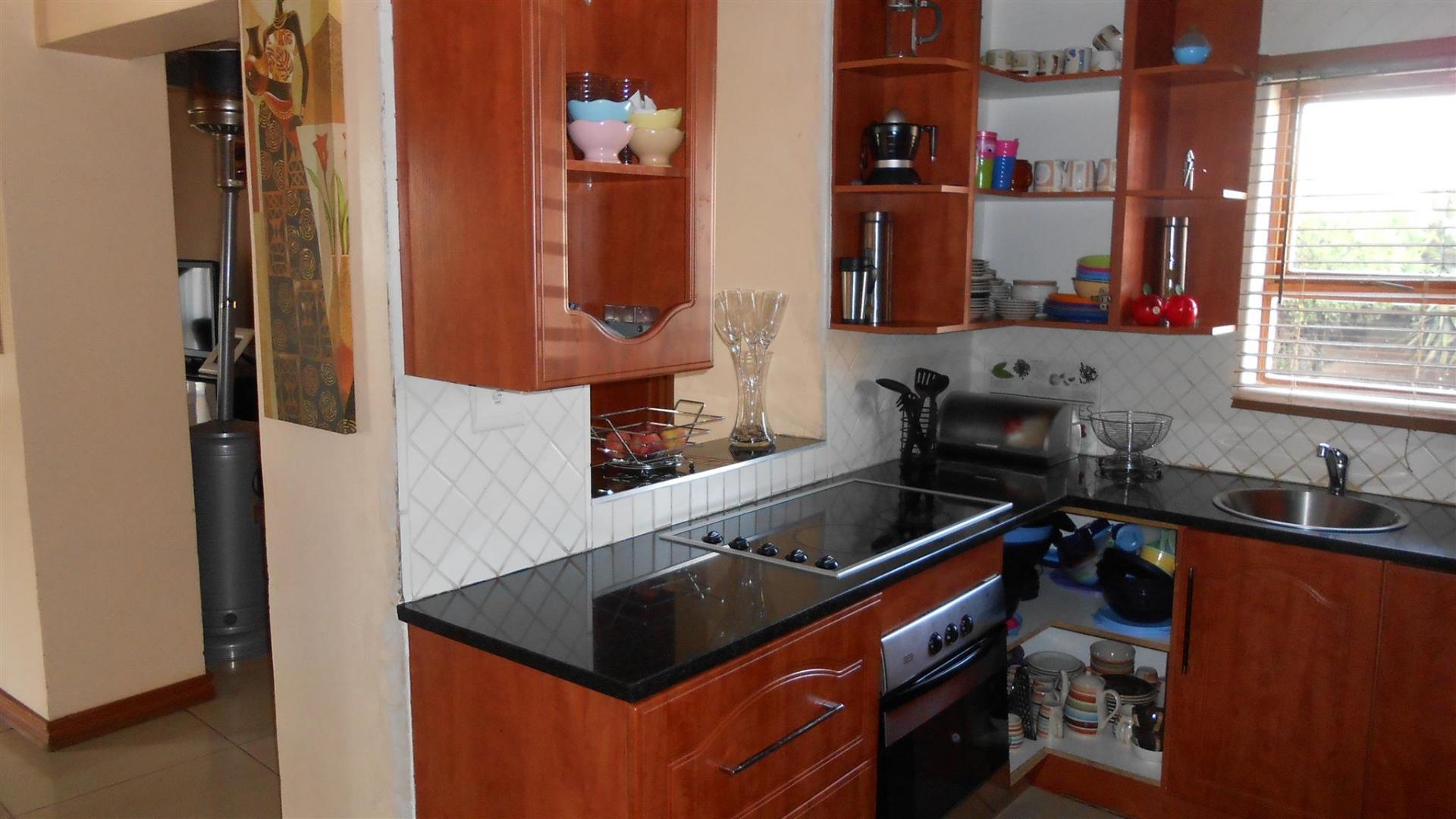 Kitchen - 26 square meters of property in Savannah Country Estate