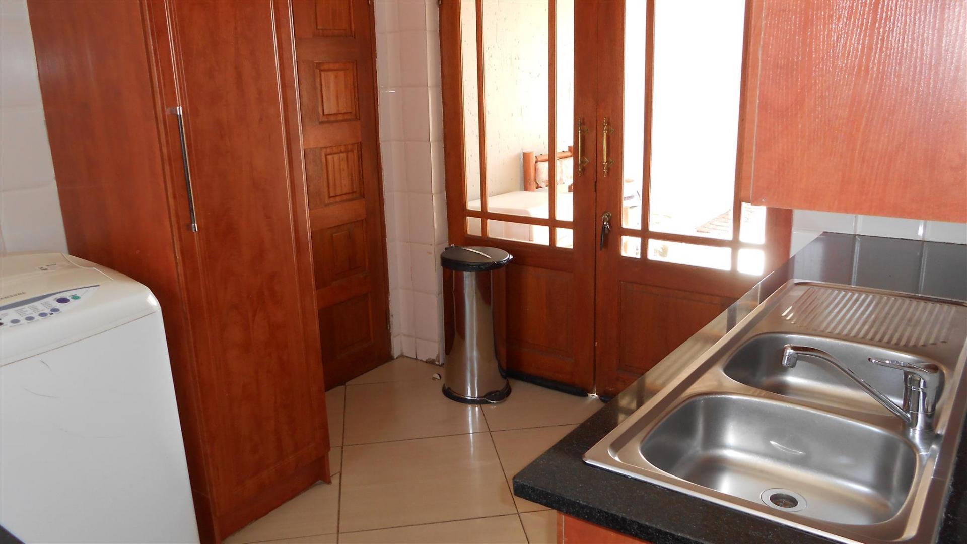 Kitchen - 26 square meters of property in Savannah Country Estate