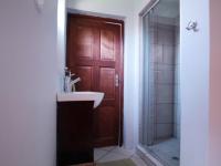 Bathroom 1 - 3 square meters of property in Willow Acres Estate