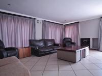 Lounges - 27 square meters of property in Willow Acres Estate