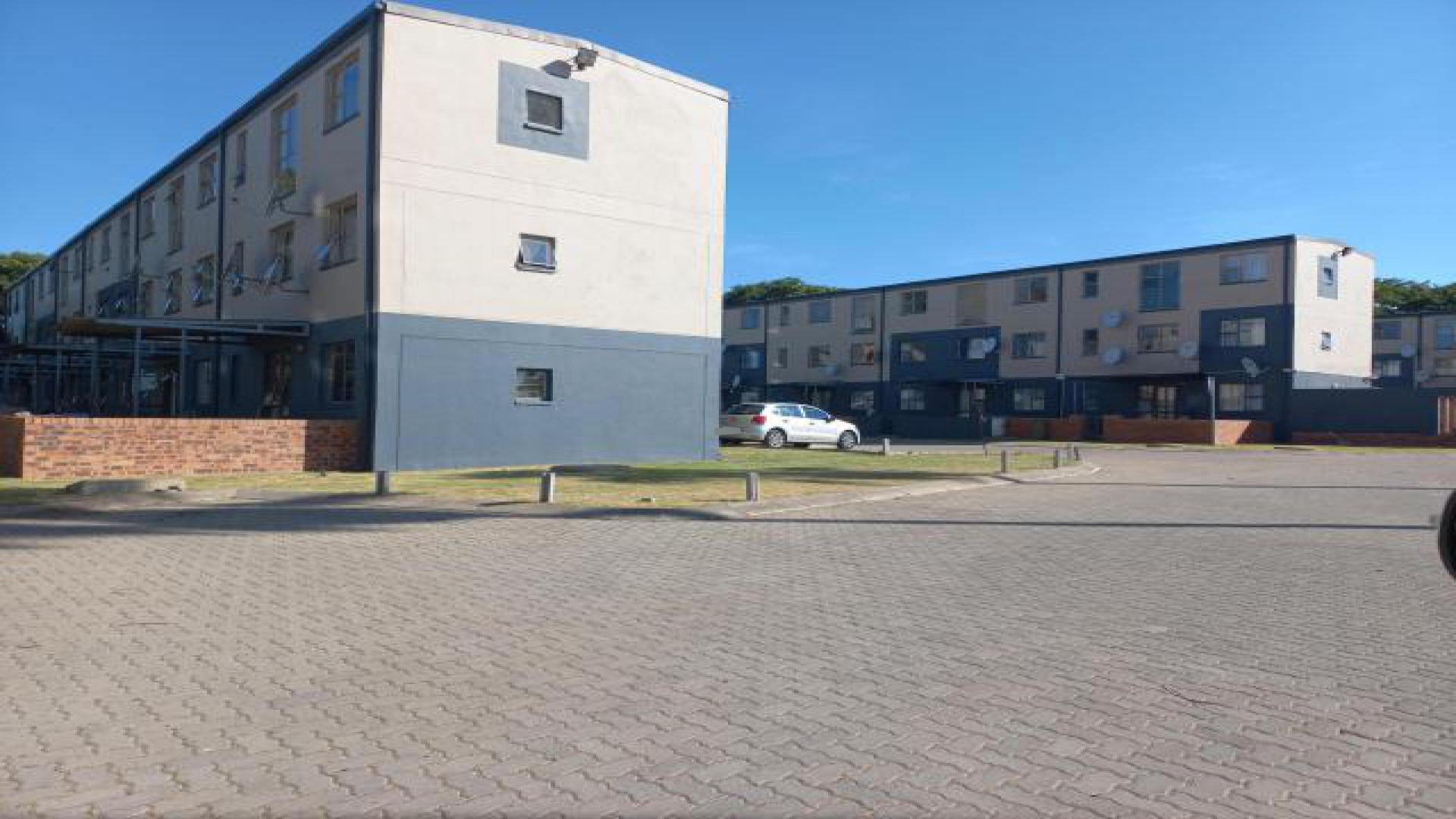 Front View of property in Madadeni