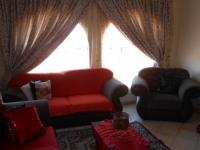 Lounges - 13 square meters of property in Palm Ridge