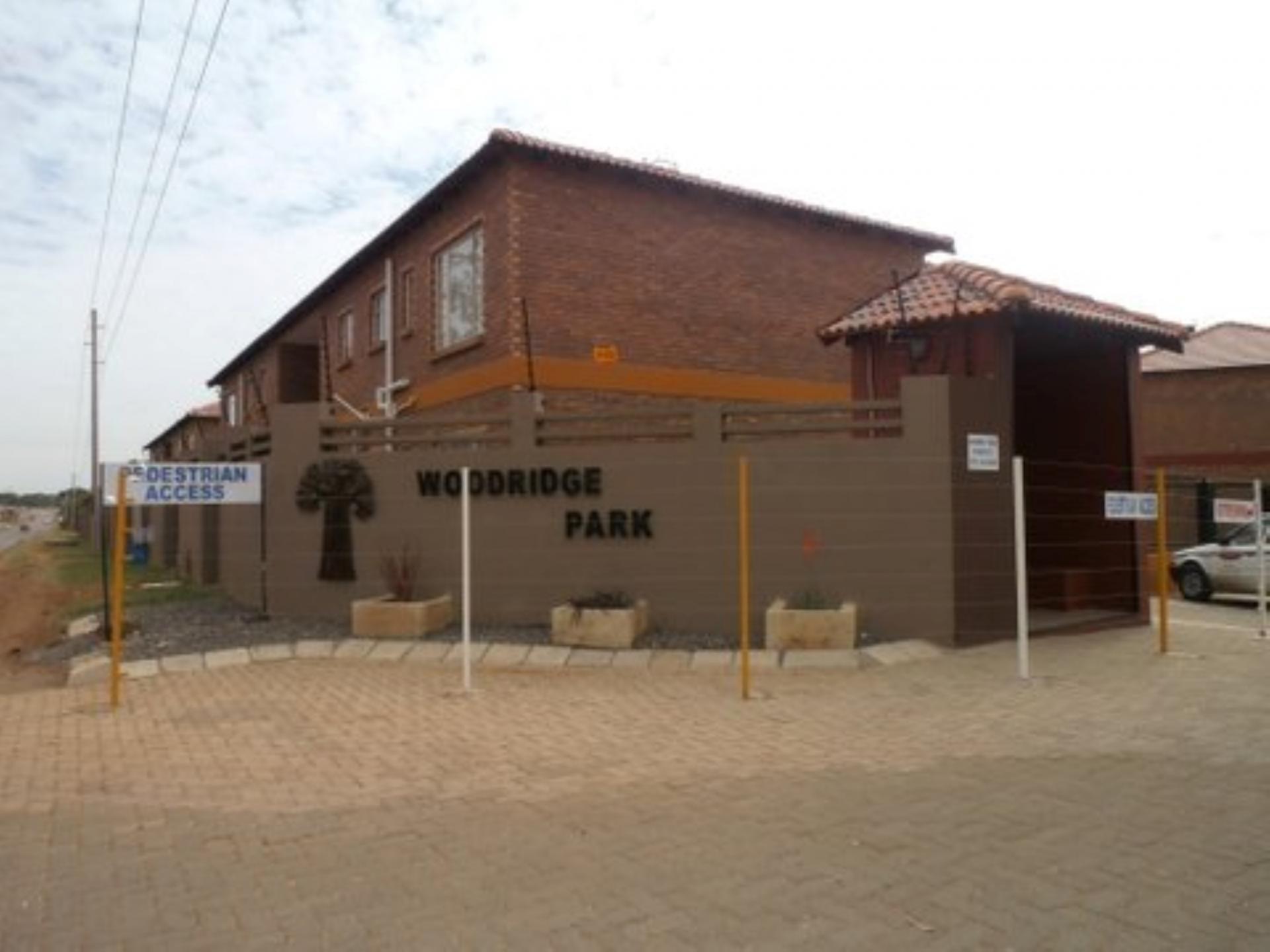 Front View of property in Waterval East