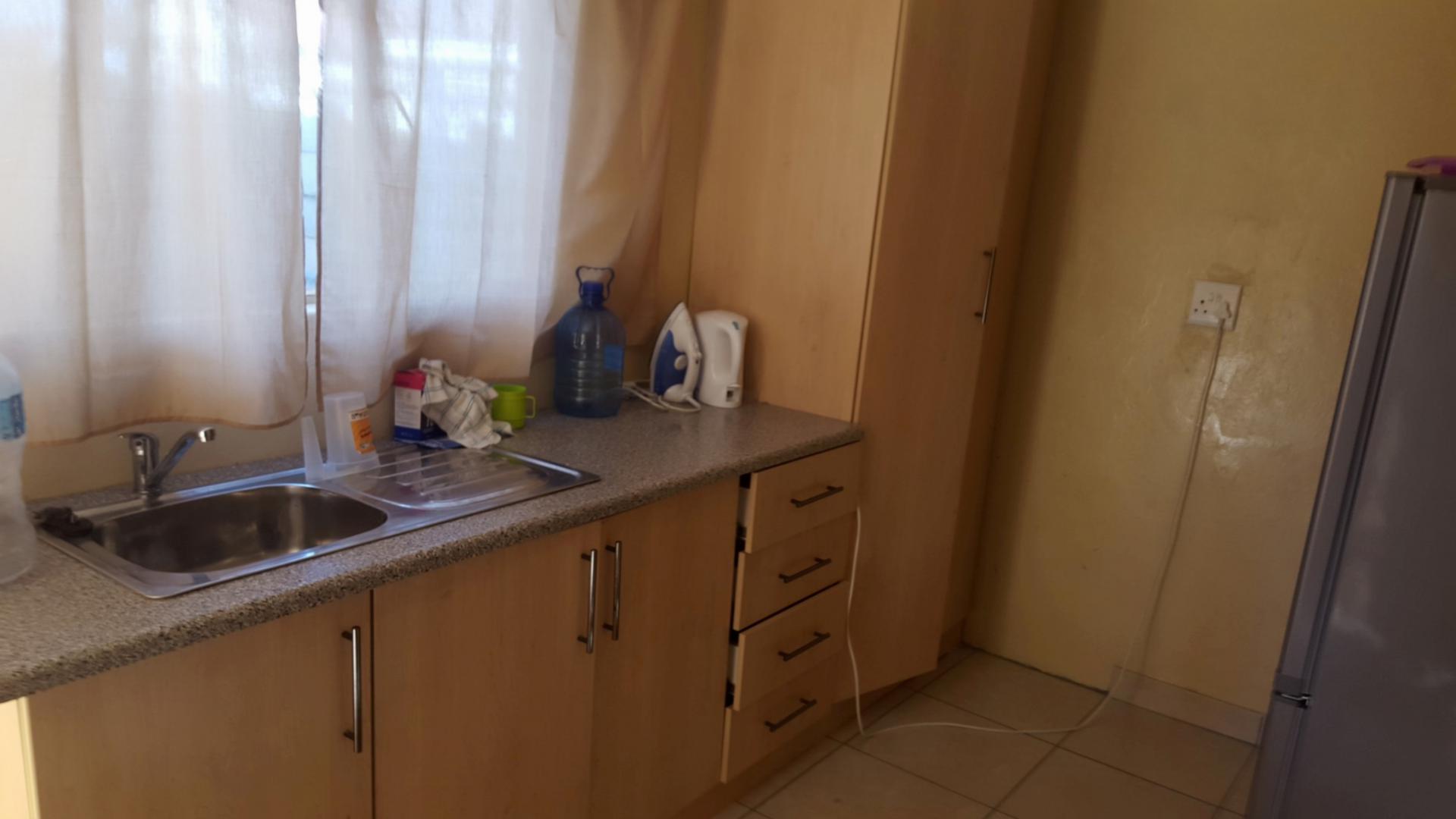 Kitchen - 87 square meters of property in Kimberley