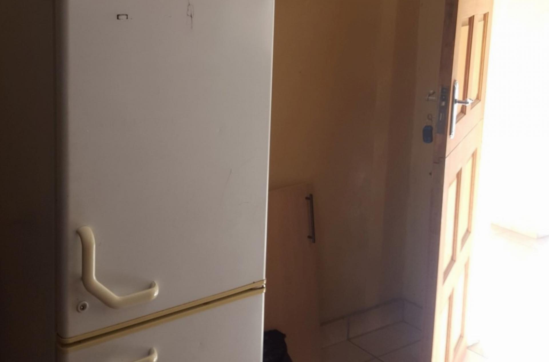 Kitchen - 87 square meters of property in Kimberley