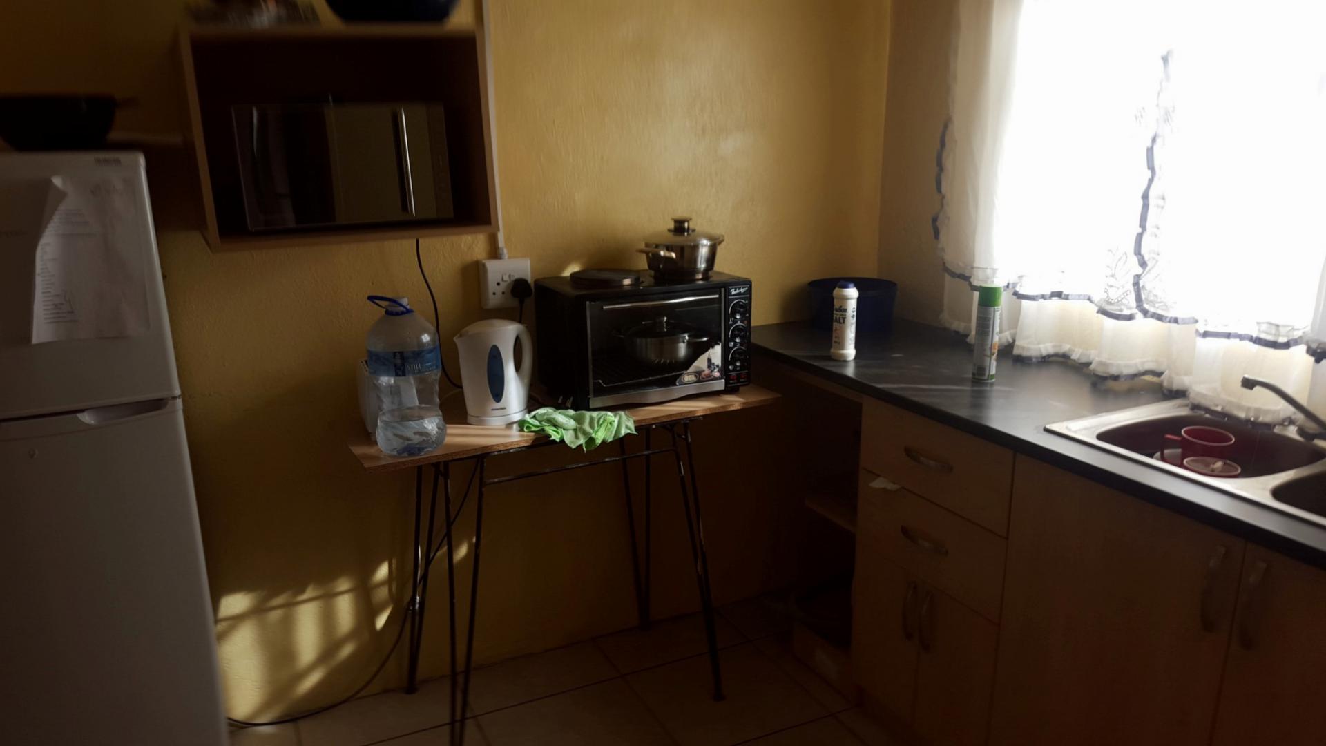 Kitchen - 87 square meters of property in Kimberley