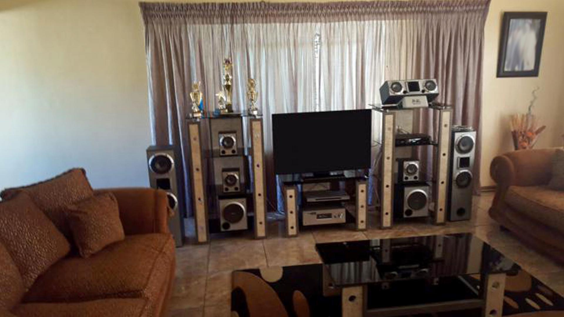 Lounges - 55 square meters of property in Kimberley