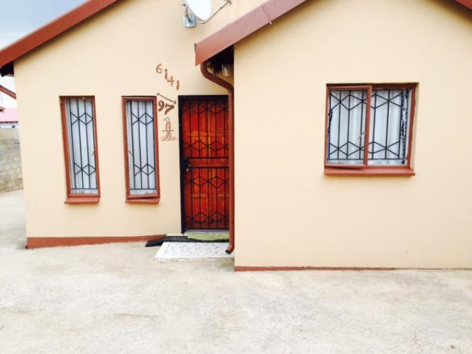 2 Bedroom House for Sale For Sale in Soweto - Home Sell - MR129136