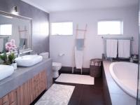 Main Bathroom - 15 square meters of property in Silver Lakes Golf Estate