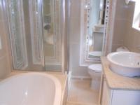 Bathroom 2 - 5 square meters of property in Southbroom