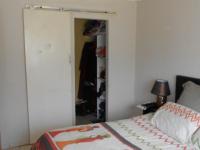 Main Bedroom - 18 square meters of property in Crystal Park