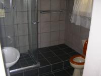 Main Bathroom - 3 square meters of property in Groot Brakrivier