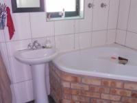 Bathroom 1 - 6 square meters of property in Queensburgh
