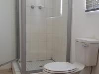 Main Bathroom - 4 square meters of property in Dawn Park