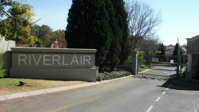 2 Bedroom Simplex for Sale For Sale in Douglasdale - Home Sell - MR129646