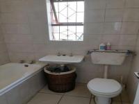 Bathroom 1 of property in Motherwell
