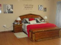 Main Bedroom - 45 square meters of property in Three Rivers