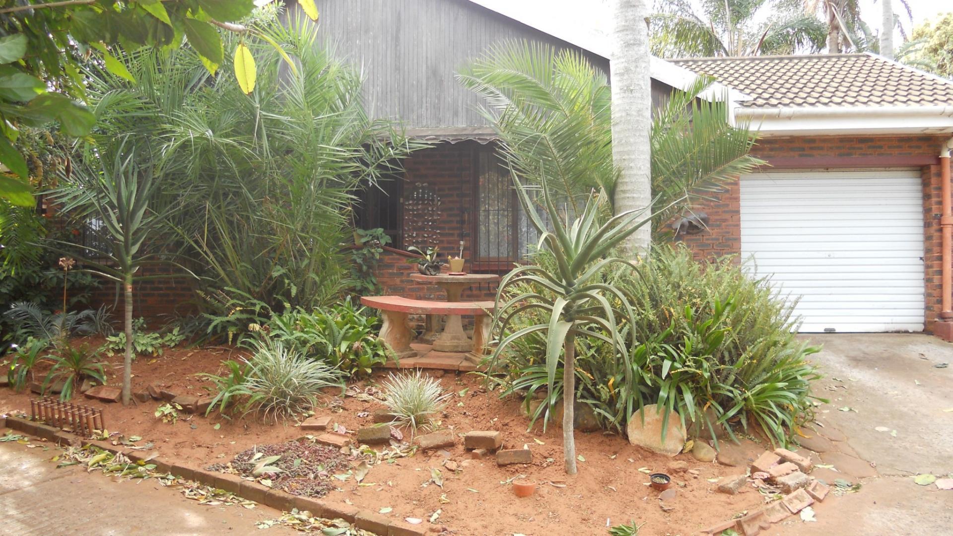 Front View of property in Amanzimtoti 