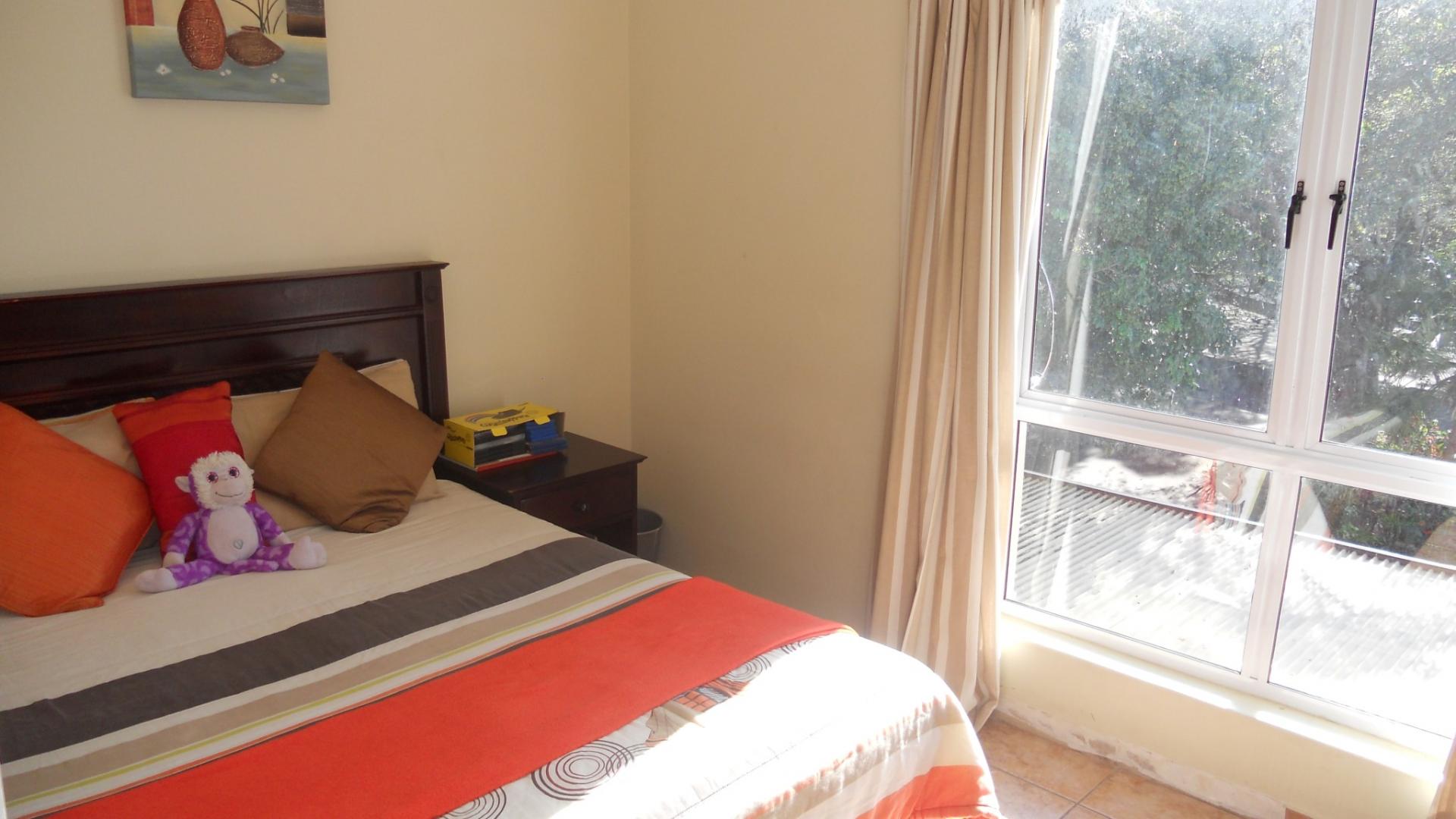 Bed Room 2 - 10 square meters of property in Shelly Beach