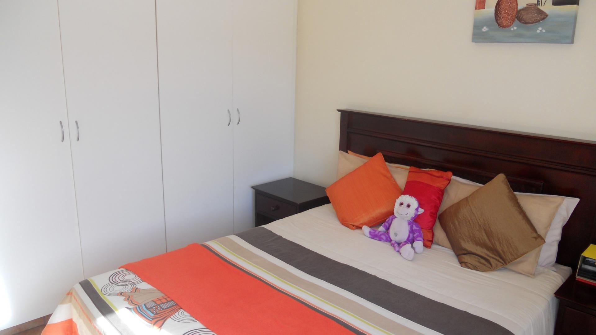 Bed Room 2 - 10 square meters of property in Shelly Beach