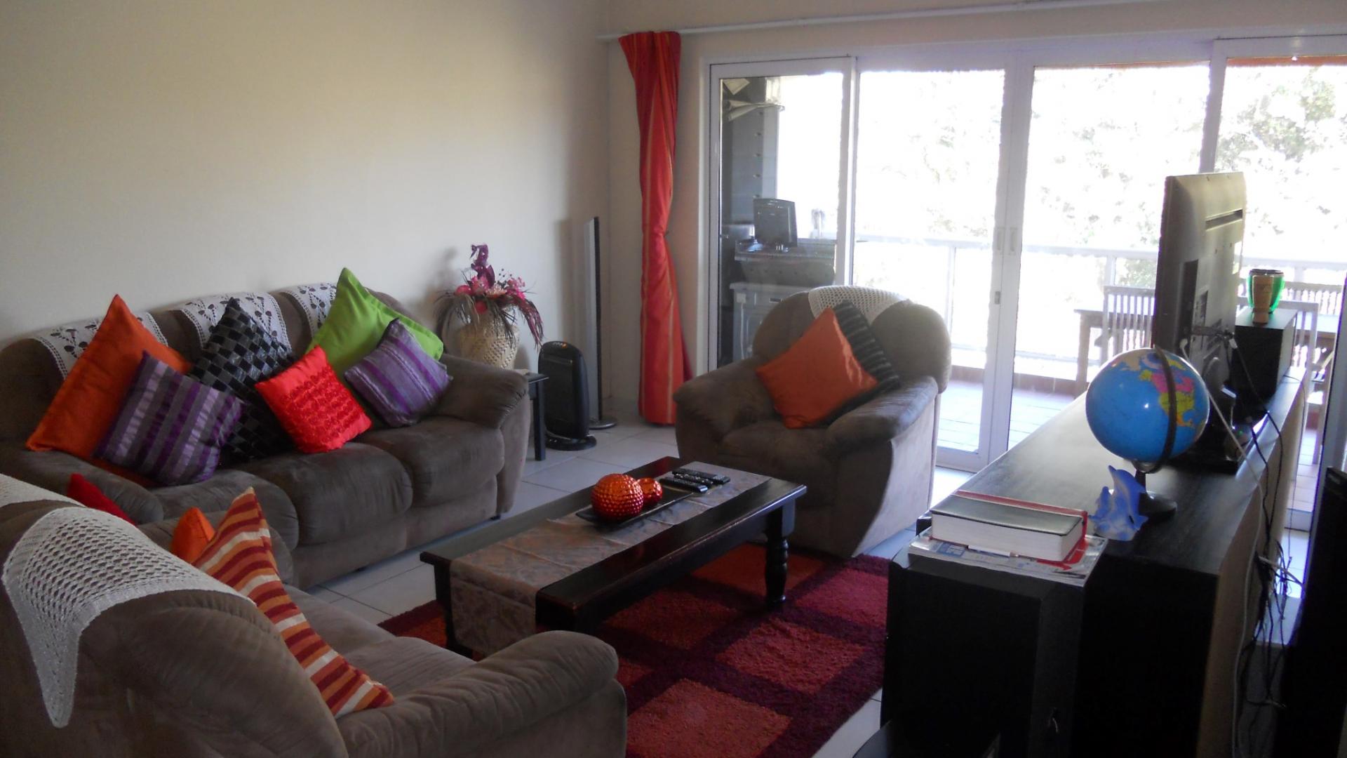 Lounges - 23 square meters of property in Shelly Beach