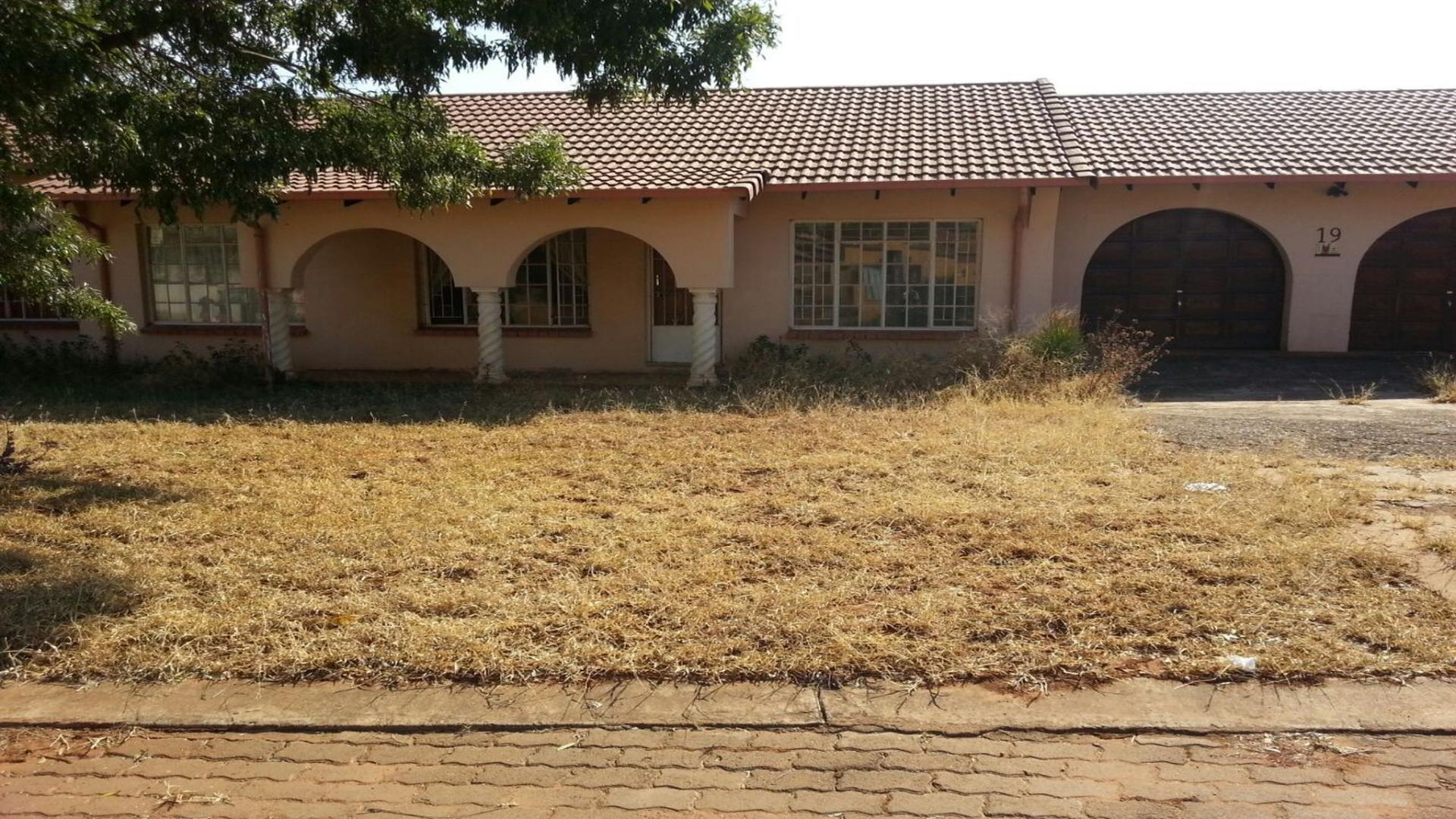 Front View of property in Thabazimbi