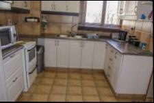 Kitchen - 16 square meters of property in St Micheals on Sea