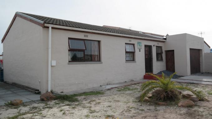 3 Bedroom House for Sale For Sale in Mitchells Plain - Private Sale - MR130051