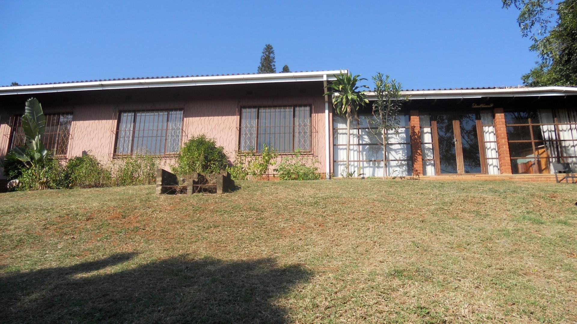 Front View of property in Uvongo